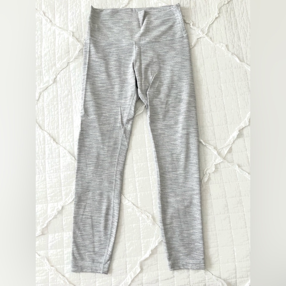 Lululemon Wunder Under High Rise Leggings | size 8 | 25”